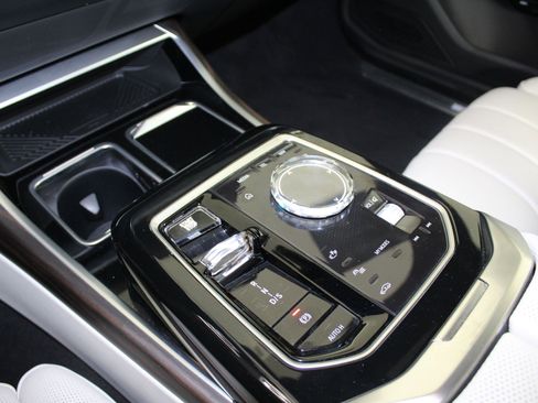 Certified 2024 BMW 740i 740i w/ Premium Package 2 image 17