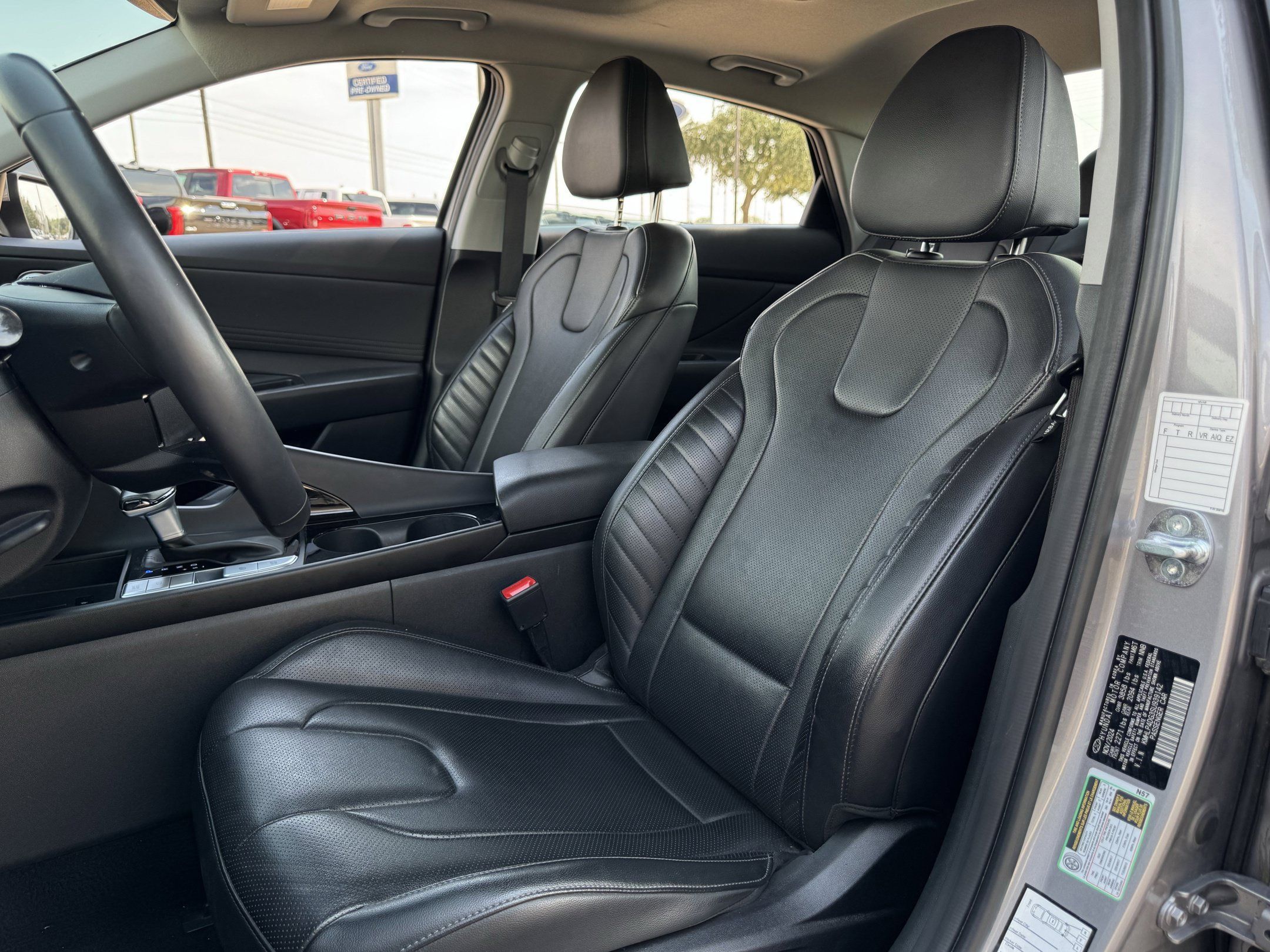 Used 2025 Hyundai Elantra Limited FWD image 27