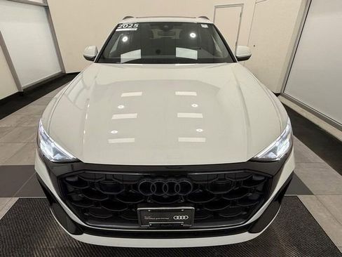 Used 2025 Audi Q8 Premium Plus w/ Premium Plus Package image 7