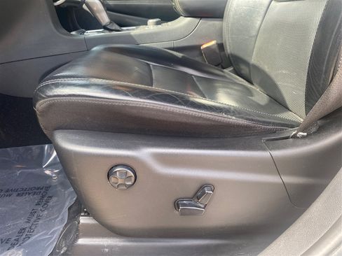 Used 2020 Jeep Grand Cherokee Limited w/ Luxury Group II image 19