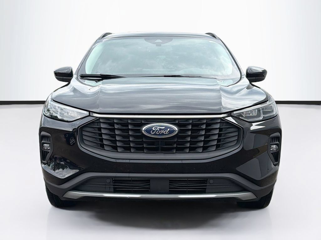 Used 2025 Ford Escape Platinum AWD/4WD image 2