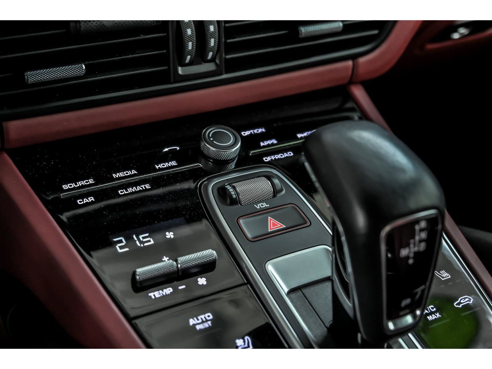 Used 2023 Porsche Cayenne Platinum Edition AWD/4WD image 22