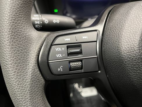 Used 2025 Honda Accord SE image 17