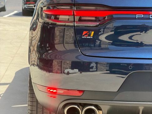 Used 2021 Porsche Macan S AWD/4WD image 14