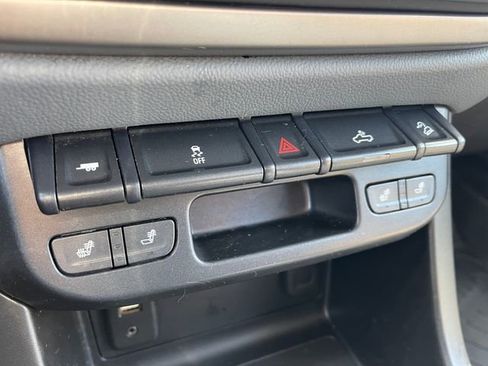 Used 2018 Chevrolet Colorado Z71 image 27