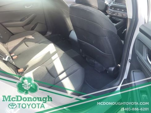 Used 2023 Honda Accord EX image 19
