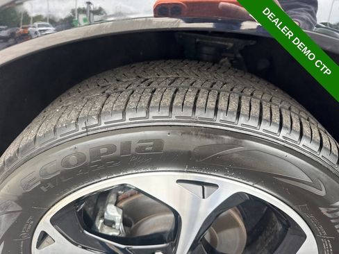 Used 2024 Ford Escape ST-Line Select w/ Tech Pack #2 AWD/4WD image 22