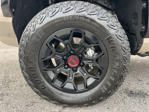 Certified 2025 Toyota Tacoma TRD Pro image 23