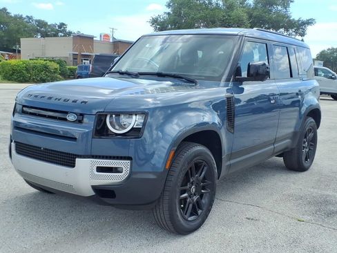 Used 2023 Land Rover Defender 110 S AWD/4WD image 3