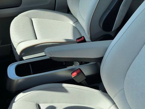 New 2025 Volkswagen ID. Buzz 1st Edition image 23