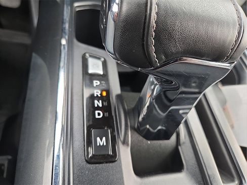 Used 2022 Ford F150 Lariat w/ Equipment Group 502A High image 17