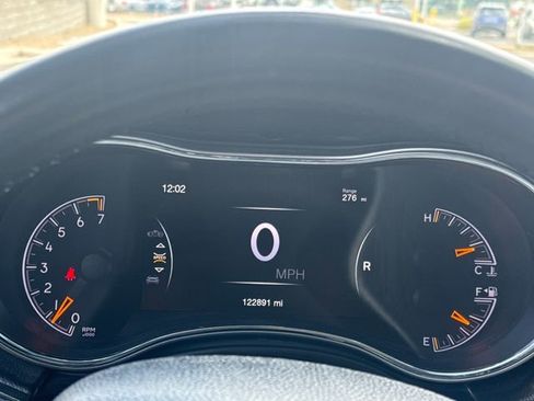 Used 2018 Jeep Grand Cherokee Laredo RWD image 21