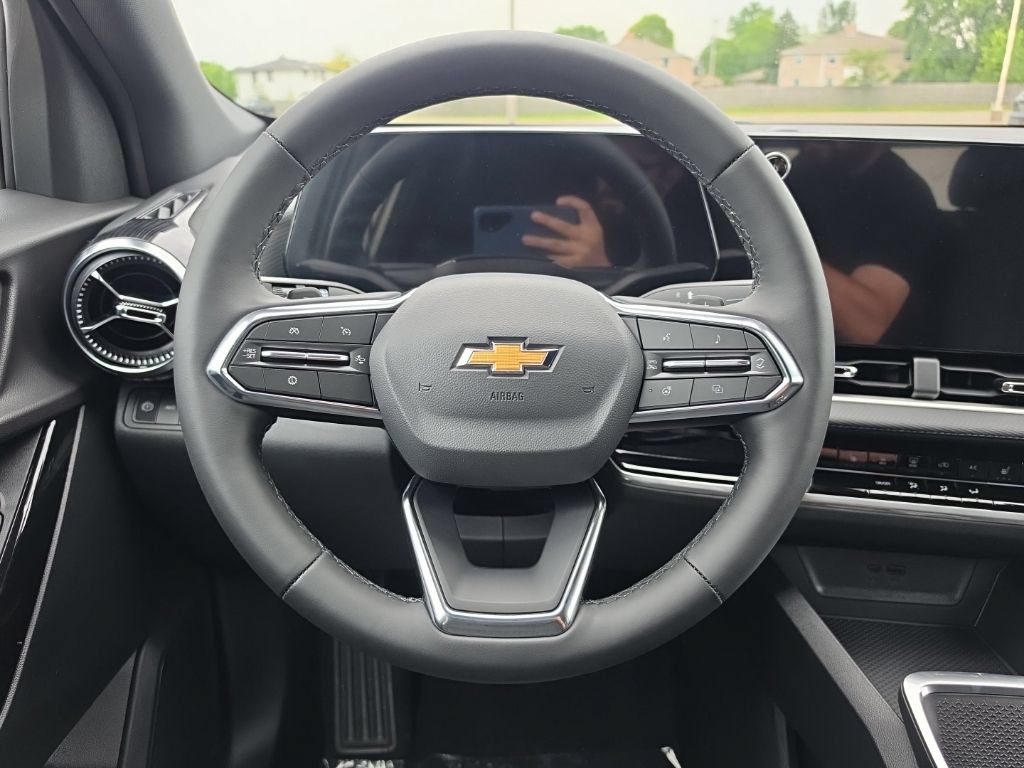 New 2027 Chevrolet Equinox LT AWD/4WD image 9