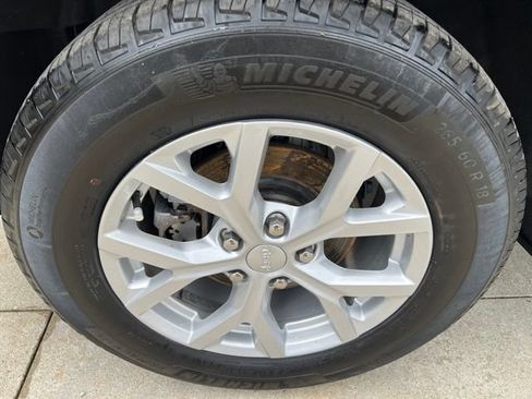 Certified 2023 Jeep Grand Cherokee Limited AWD/4WD image 7