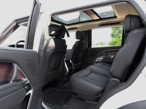 New 2026 Land Rover Range Rover Long Wheelbase SE AWD/4WD image 48