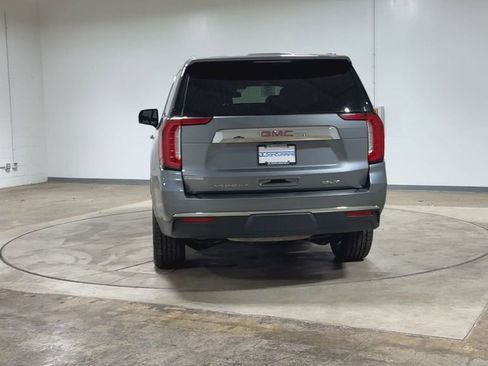 Used 2022 GMC Yukon XL SLT w/ SLT Luxury Package image 7