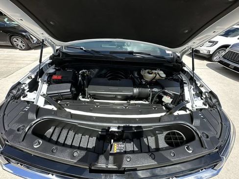 Certified 2022 Chevrolet Suburban LT RWD image 33