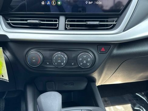 Certified 2026 Chevrolet Trax LS w/ LS Convenience Package FWD image 12