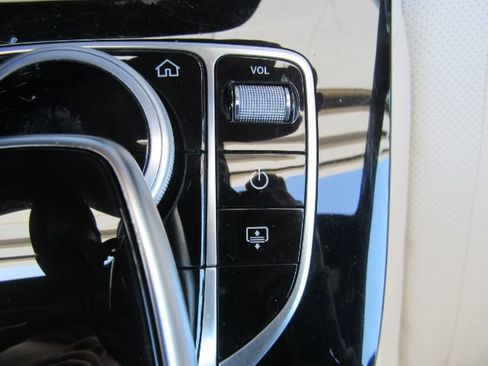 Used 2017 Mercedes-Benz E 300 image 50