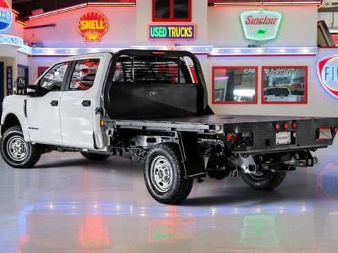 Used 2018 Ford F250 XL w/ Power Equipment Group AWD/4WD image 4