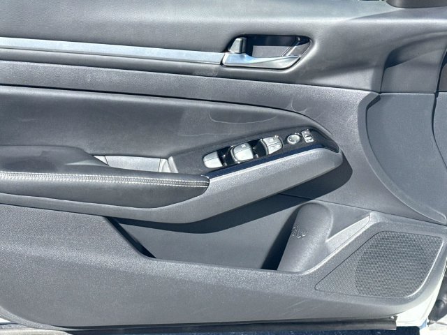 Certified 2023 Nissan Altima 2.5 SV FWD image 13