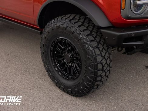 Used 2023 Ford Bronco Badlands w/ Sasquatch Package image 10