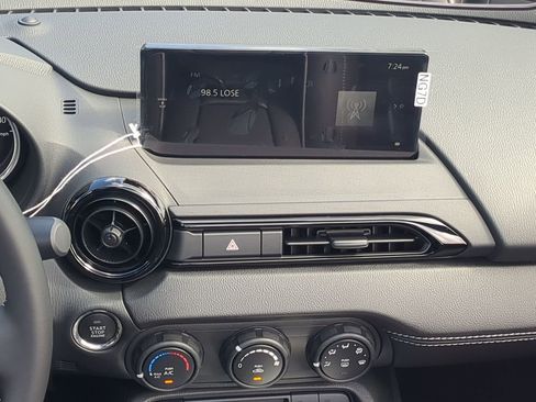 New 2025 MAZDA MX-5 Miata RF Club image 17