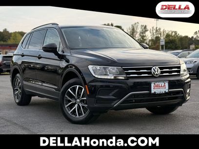Used 2020 Volkswagen Tiguan SE w/ Panoramic Sunroof Package