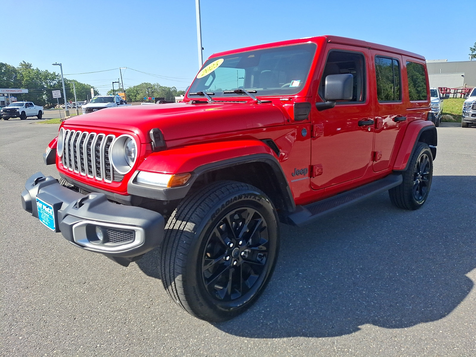 Used 2025 Jeep Wrangler Unlimited Sahara AWD/4WD image 3