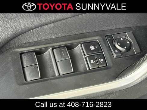 Used 2020 Toyota RAV4 XSE AWD/4WD image 17