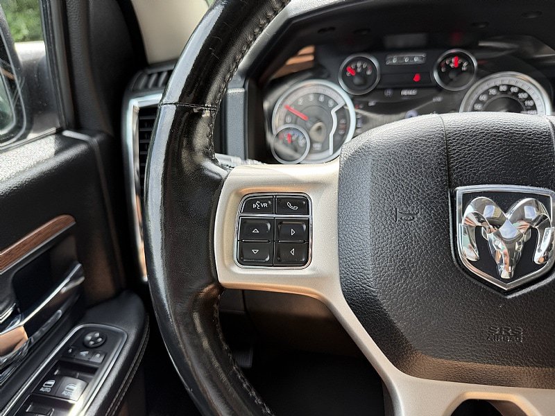 Used 2017 RAM 1500 Laramie w/ Convenience Group AWD/4WD image 18