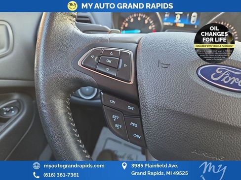 Used 2017 Ford Escape SE w/ SE Sport Appearance Package image 29