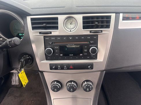 Used 2009 Chrysler Sebring Limited image 14