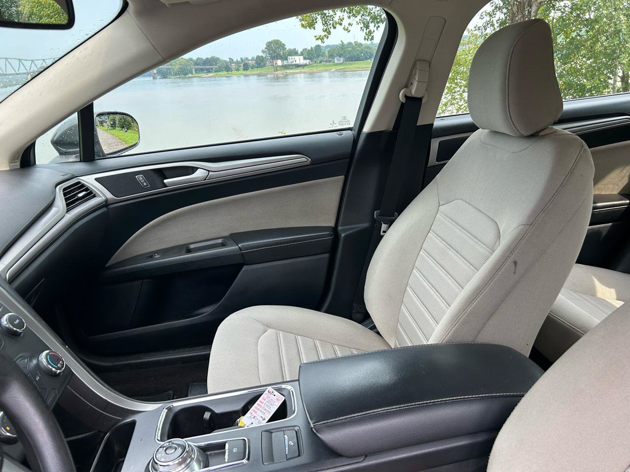 Used 2020 Ford Fusion S FWD image 9