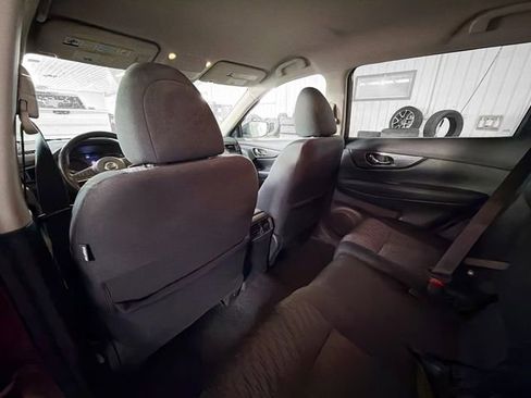 Used 2020 Nissan Rogue S image 9