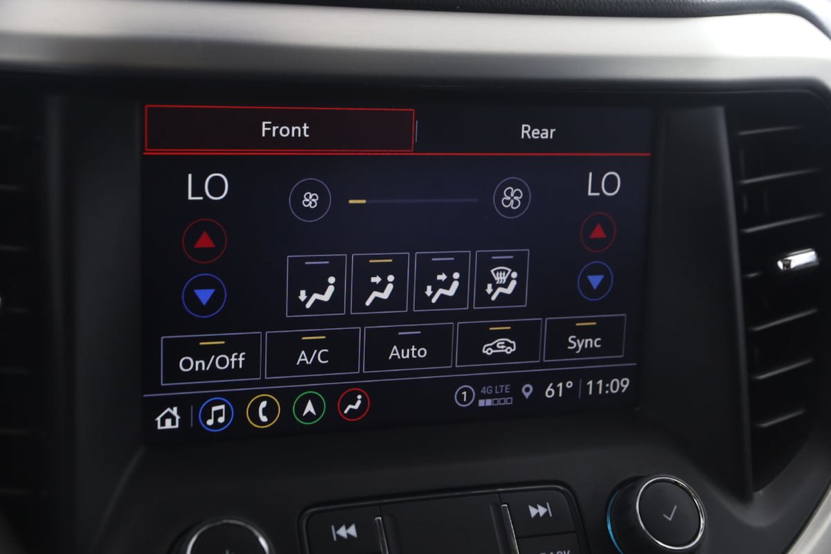 Used 2023 GMC Acadia SLT w/ Elevation Edition AWD/4WD image 30