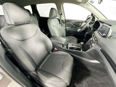 Used 2020 Hyundai Santa Fe SE image 23