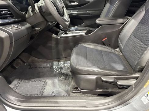 Used 2025 Buick Envista Preferred FWD image 47