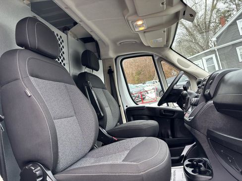 Used 2018 RAM ProMaster 2500 w/ Interior Convenience Group image 13