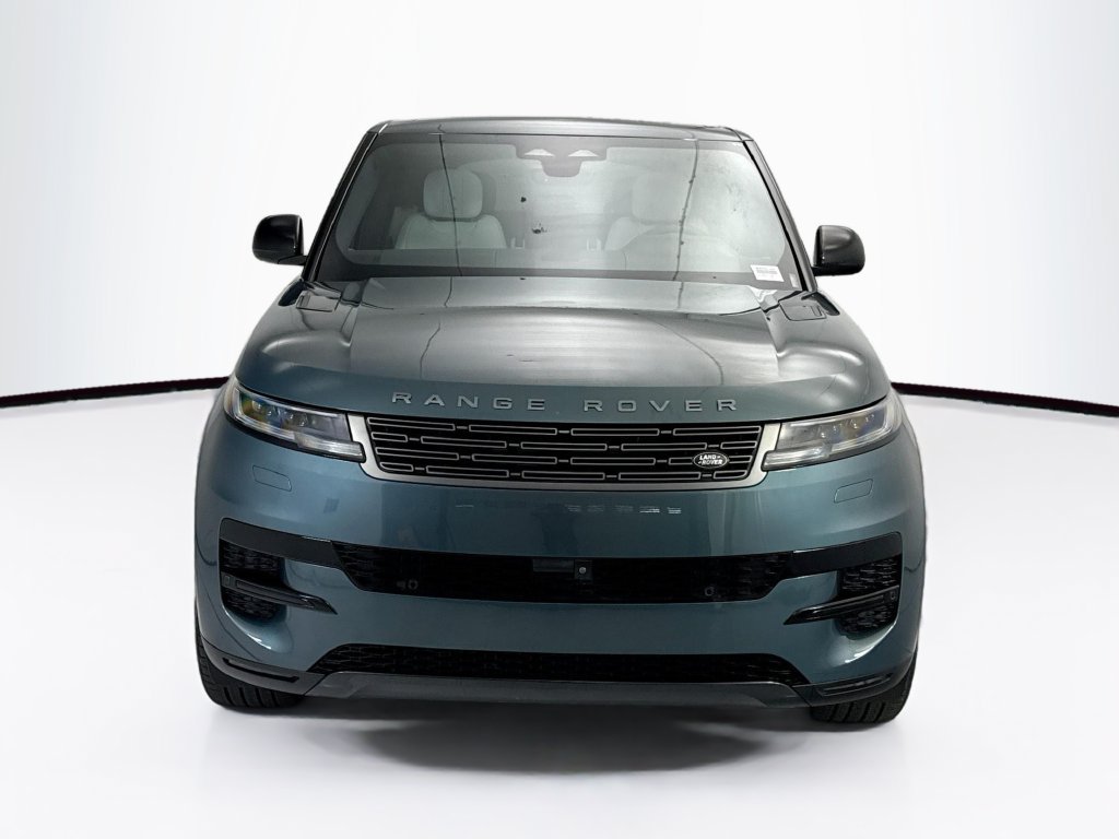 Used 2025 Land Rover Range Rover Sport SE AWD/4WD image 2