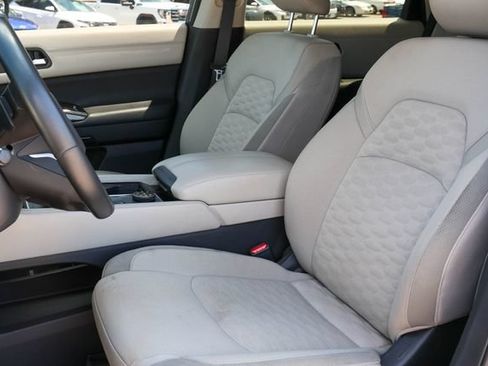 Used 2022 Nissan Pathfinder SV AWD/4WD image 11
