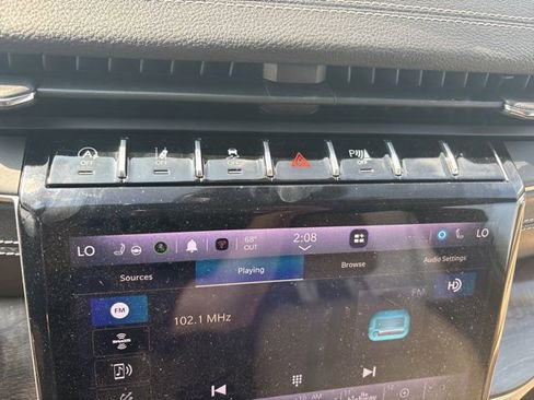 Used 2024 Jeep Grand Cherokee L Limited w/ Black Appearance Package image 39