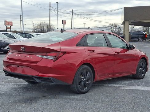 Used 2021 Hyundai Elantra SEL image 4