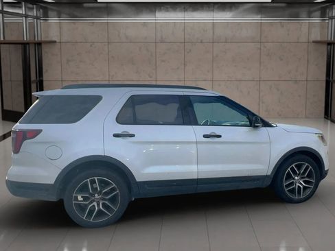 Used 2018 Ford Explorer Sport image 8
