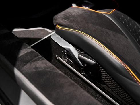 Used 2023 Lamborghini Huracan Sterrato image 44