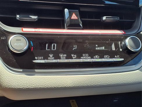 Used 2026 Toyota Corolla LE FWD image 15