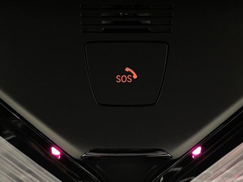 Certified 2025 BMW X7 xDrive40i w/ Premium Package image 33