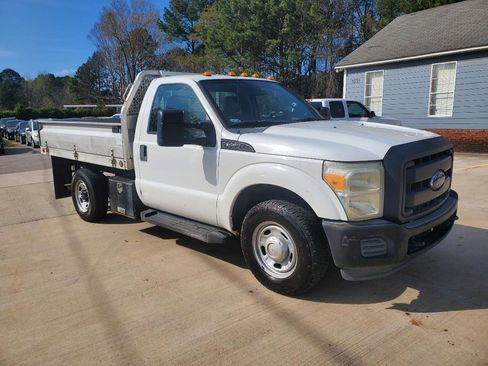 Used 2011 Ford F350 XL image 3