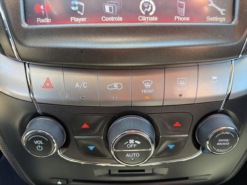 Used 2018 Dodge Journey Crossroad FWD image 40