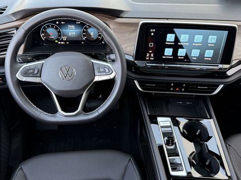 New 2026 Volkswagen Atlas SE image 11
